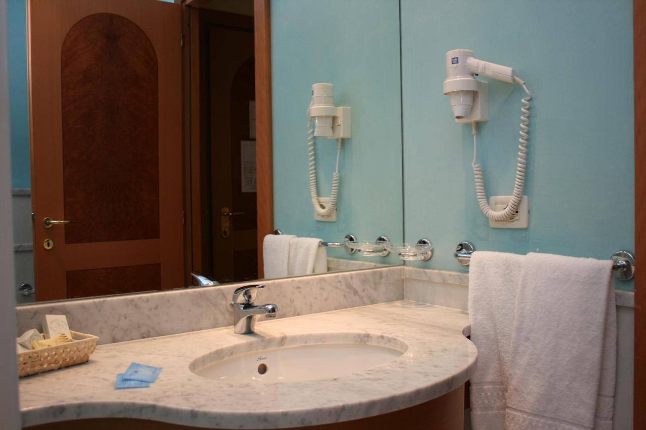 La Fonte Hotel Ome Kültér fotó