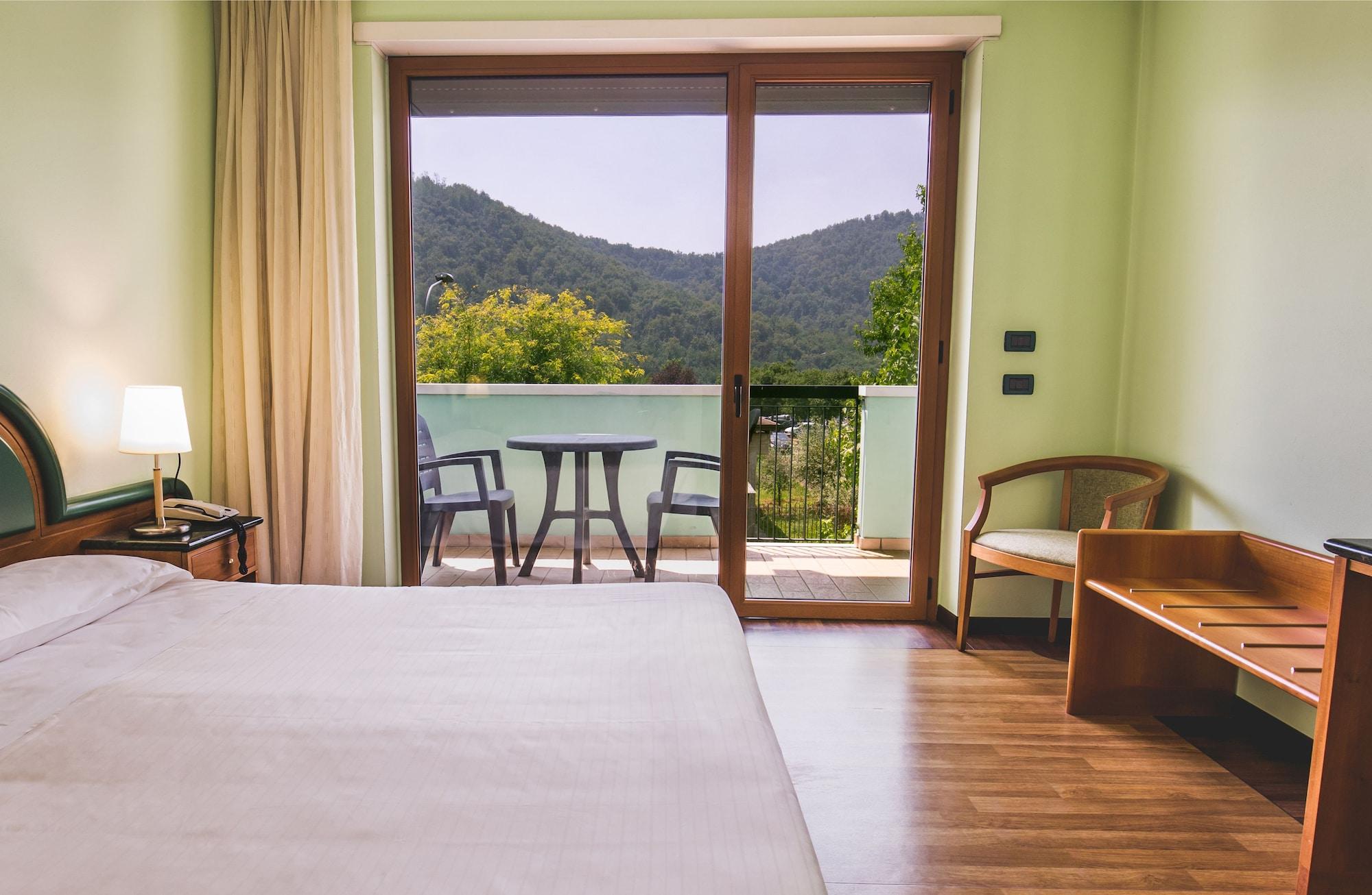 La Fonte Hotel Ome Kültér fotó