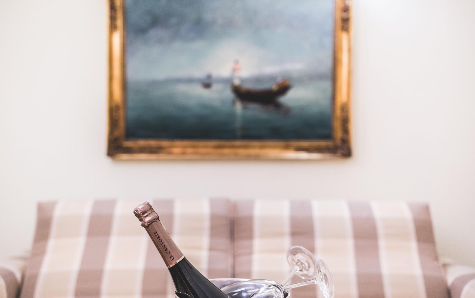 La Fonte Hotel Ome Kültér fotó