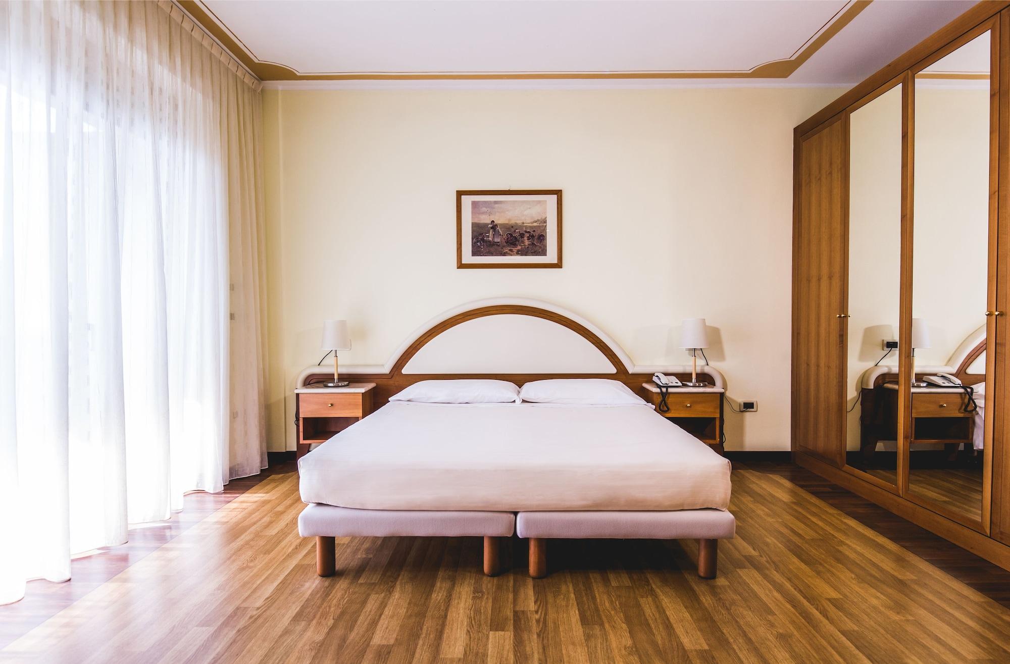 La Fonte Hotel Ome Kültér fotó