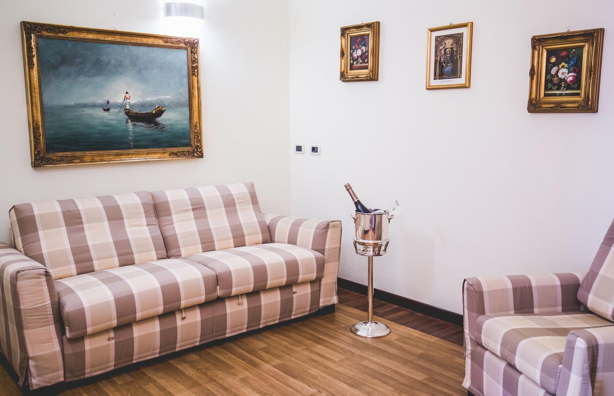 La Fonte Hotel Ome Kültér fotó