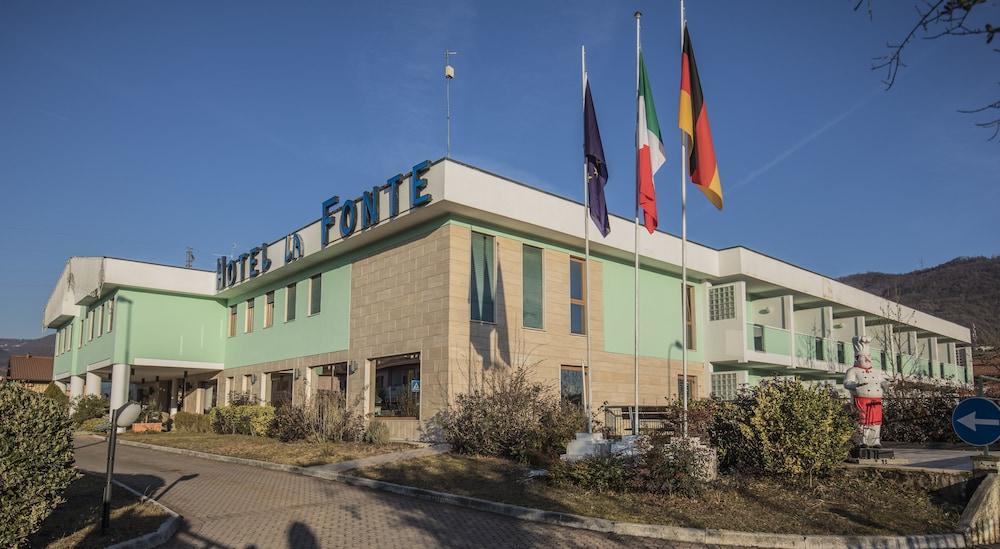 La Fonte Hotel Ome Kültér fotó