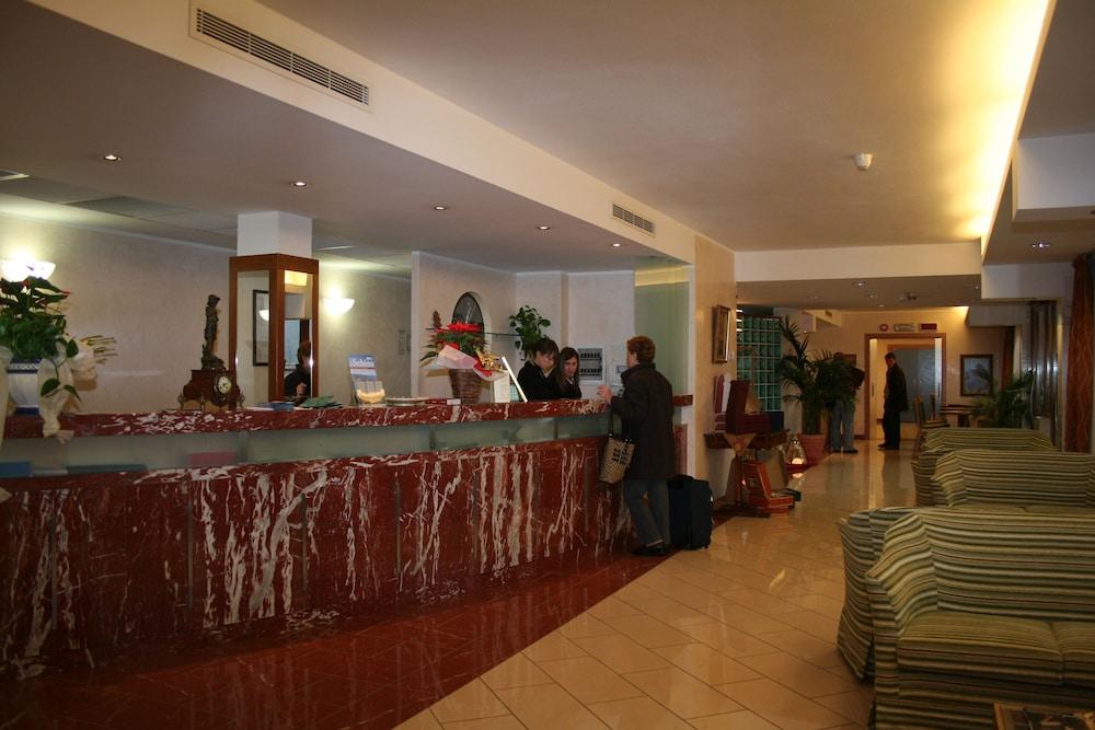 La Fonte Hotel Ome Kültér fotó