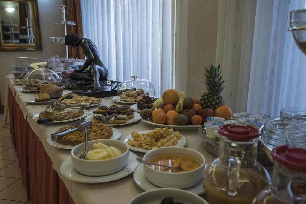 La Fonte Hotel Ome Kültér fotó