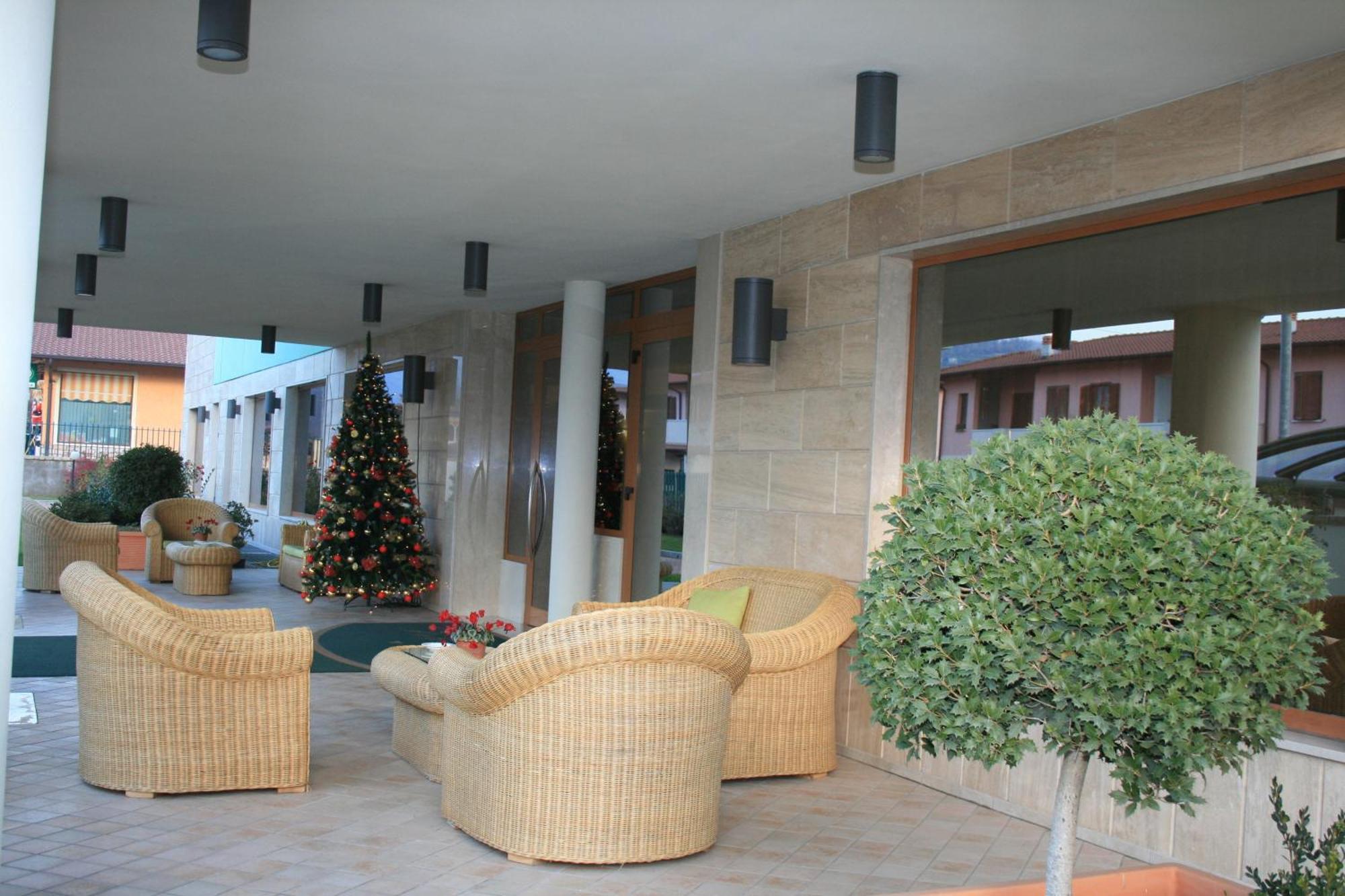 La Fonte Hotel Ome Kültér fotó