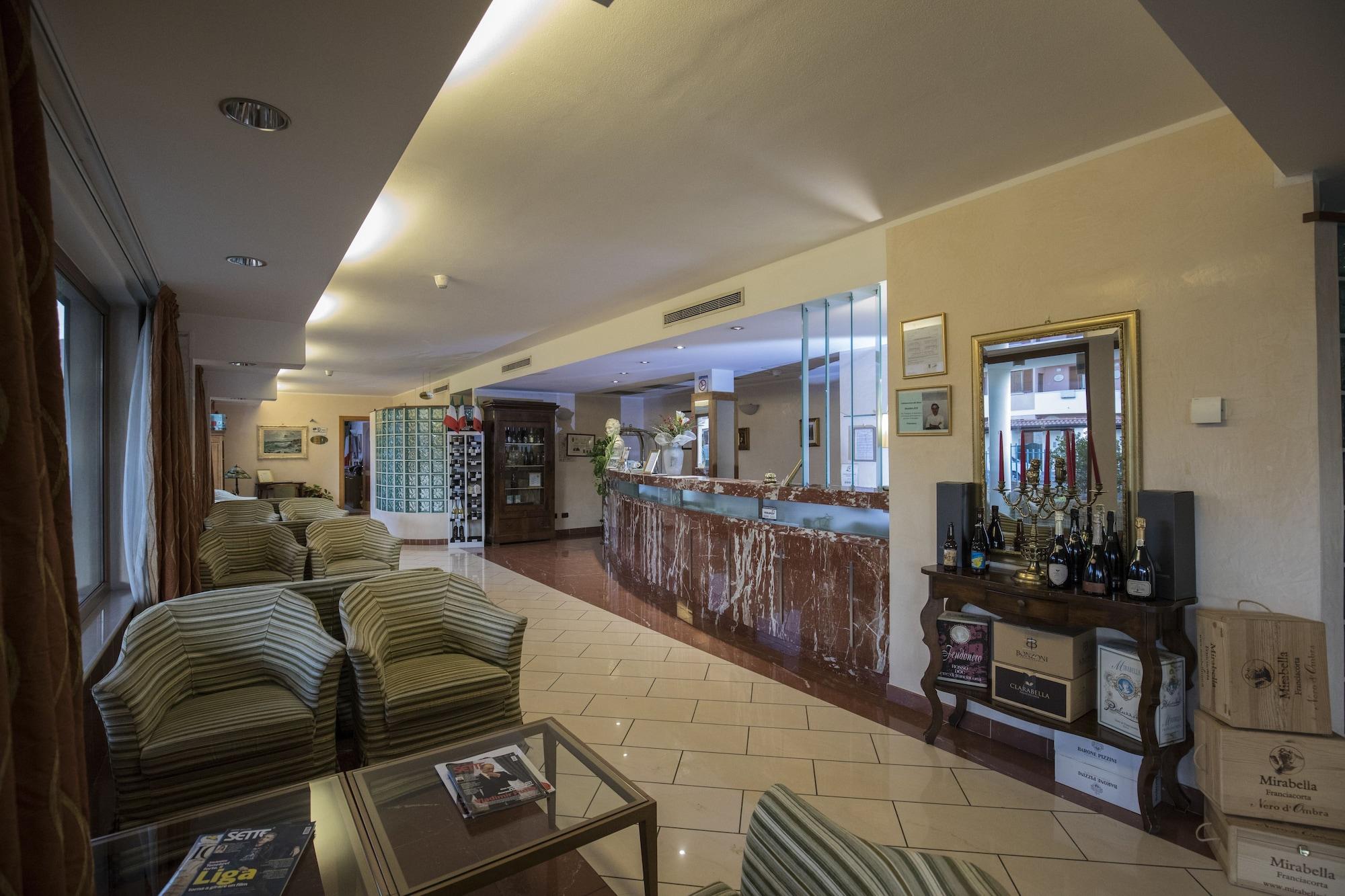 La Fonte Hotel Ome Kültér fotó