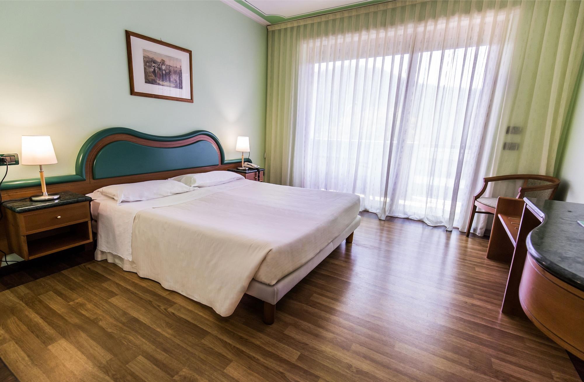 La Fonte Hotel Ome Kültér fotó