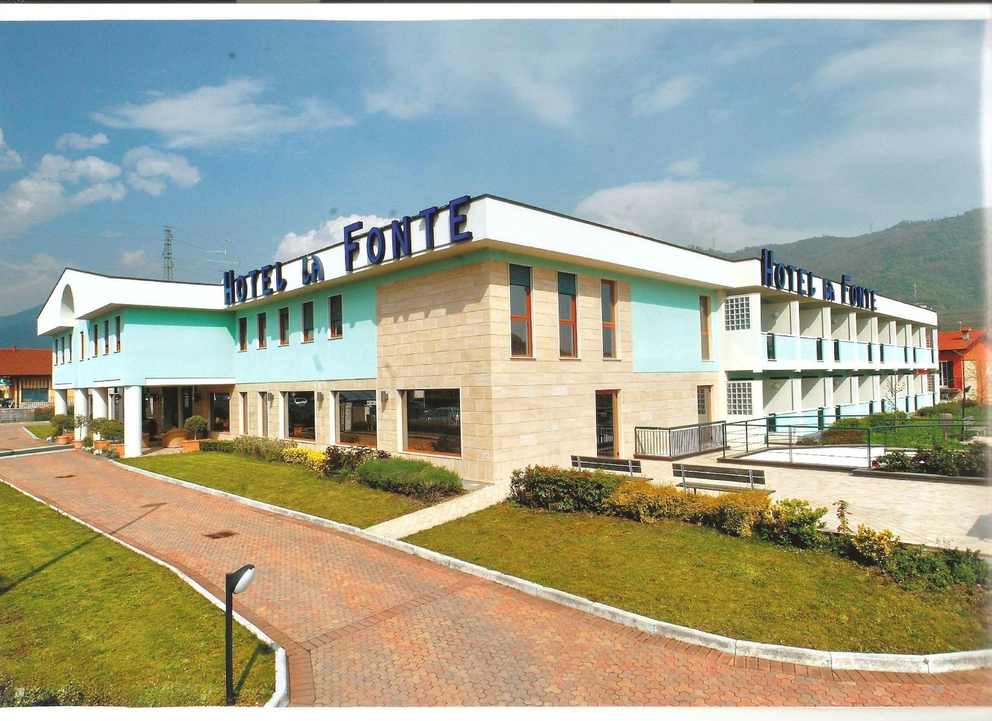 La Fonte Hotel Ome Kültér fotó